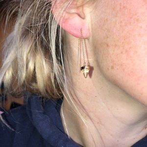 Dangle gold earrings